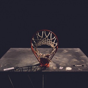 开云体育平台-德罗巴跨界联动英雄联盟！传奇降临电竞舞台，回归首秀引爆TES主场，德罗巴跨界英雄联盟！传奇降临，回归首秀引爆TES主场