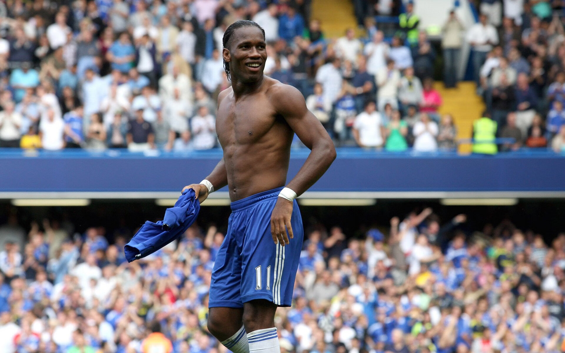 双线战场，JackeyLove巅峰对决与凯恩激战利物浦，绝杀胜负一触即发！电竞足球双线争锋，JackeyLove对决凯恩绝杀利物浦